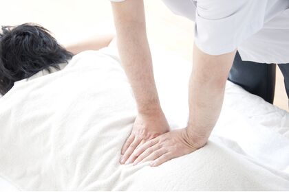 腰痛マッサージ